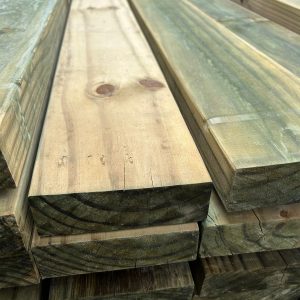 Tabla de madera MSD de Pino Radiata cepillada y tratada con CCA.