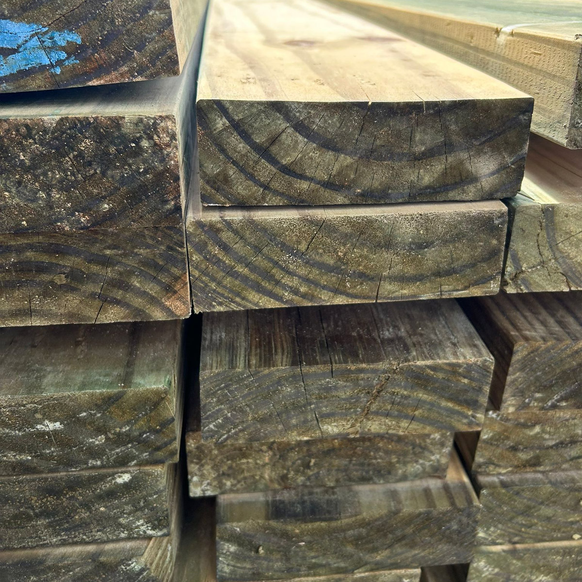 Tabla de madera MSD de Pino Radiata cepillada y tratada con CCA.