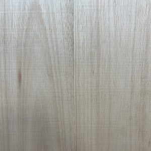 Tabla de piso de madera Eucaliptus Clear sin nudos de 137x20mm.