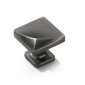 Botón de mueble cuadrado en color grafito con diseño facetado modelo Tacna para cajones y puertas.