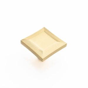 Tirador de mueble cuadrado biselado en acabado bronce satinado modelo Cordoba para cajones.