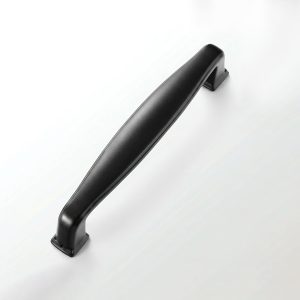 Tirador negro mate modelo Cucuta para cajones y puertas de muebles.