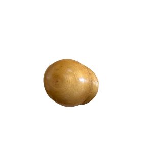 Tirador de mueble circular torneado en madera de marupá clara lustrada, diseño minimalista nórdico.