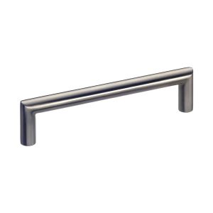 Manija de mueble recta tipo barral en acero inoxidable con acabado satinado esmerilado de diseño minimalista.